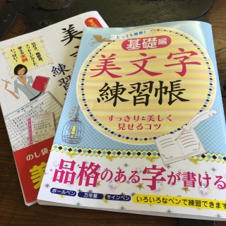 �y����